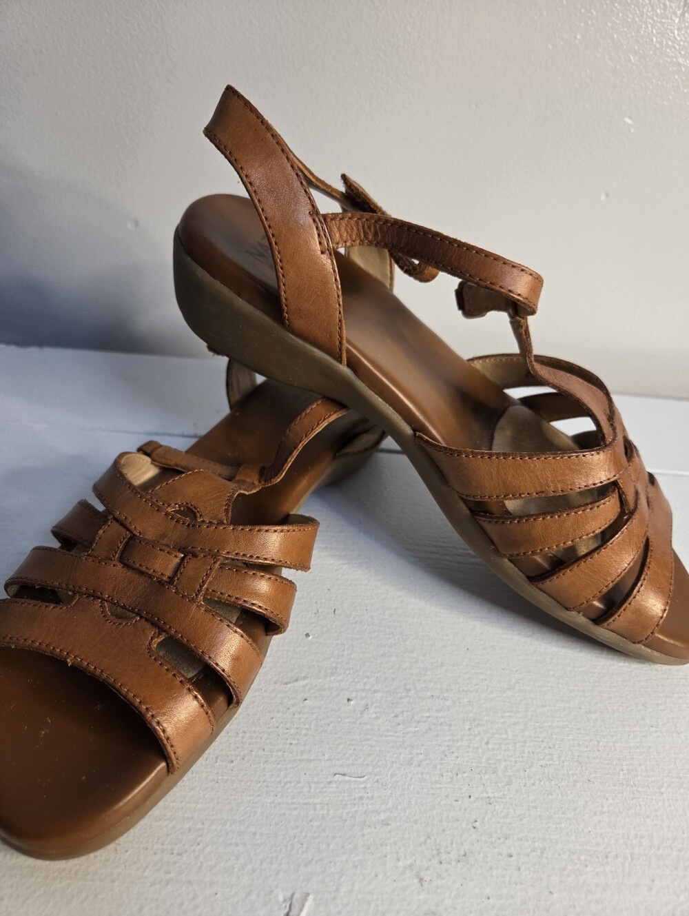 Naturalizer Sandals 8.5 W - Picture 2 of 7